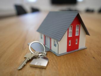 Продаж квартири.  Необхідні документи і підводні камені